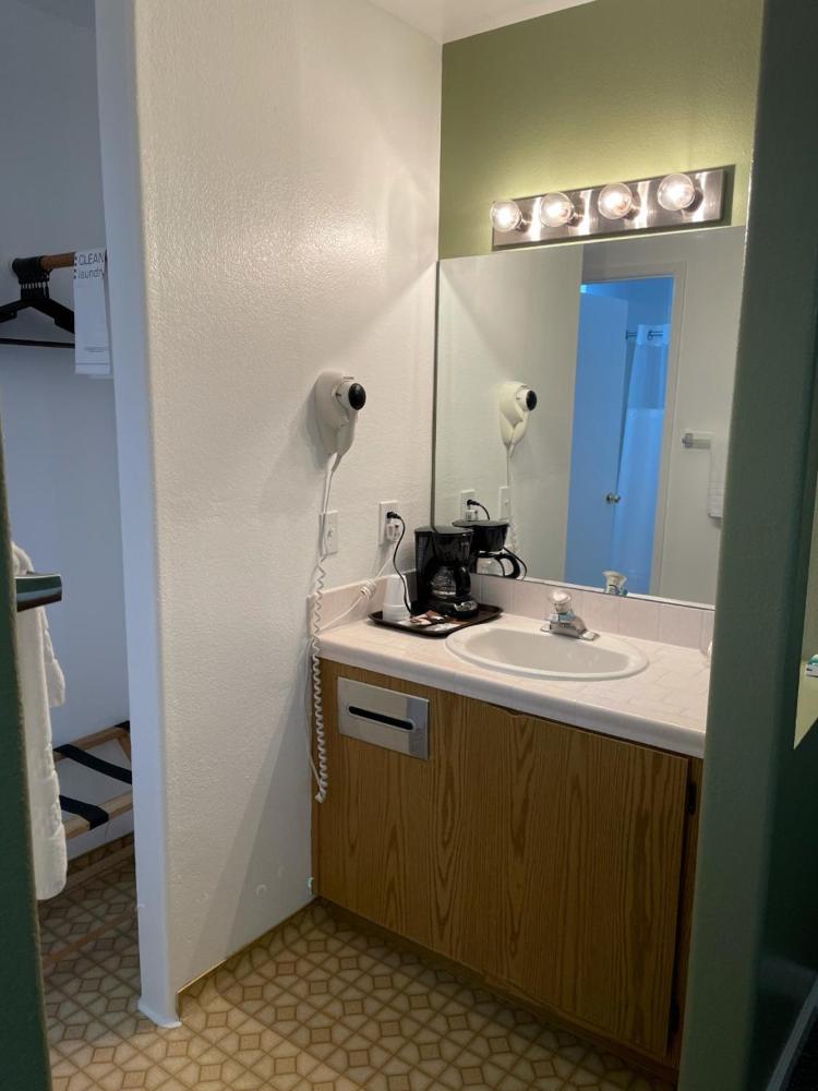 Standard Queen Room interior